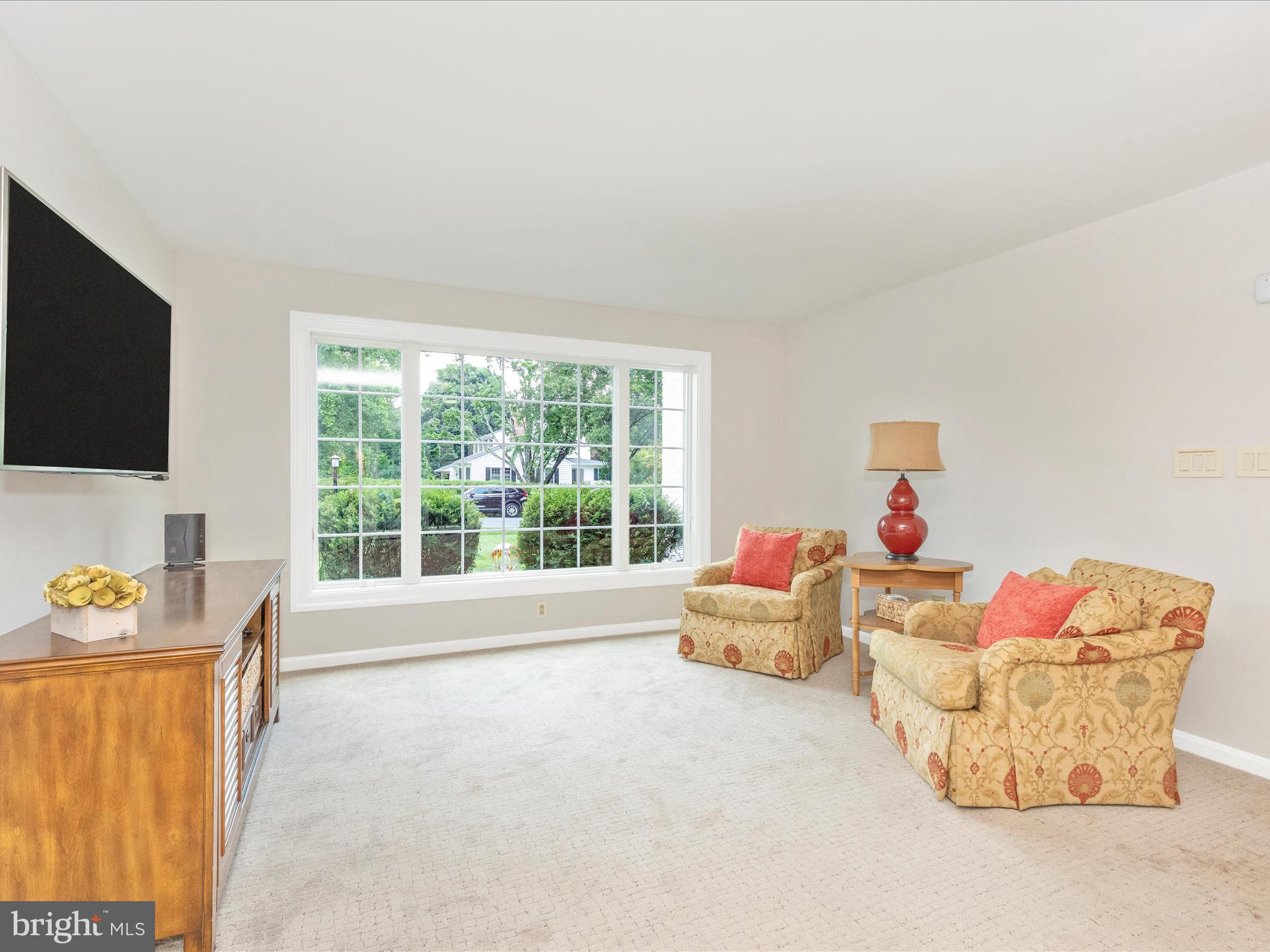 10929 Bellehaven Boulevard Damascus, MD 20872 - Photo 18 of 39 Family Room