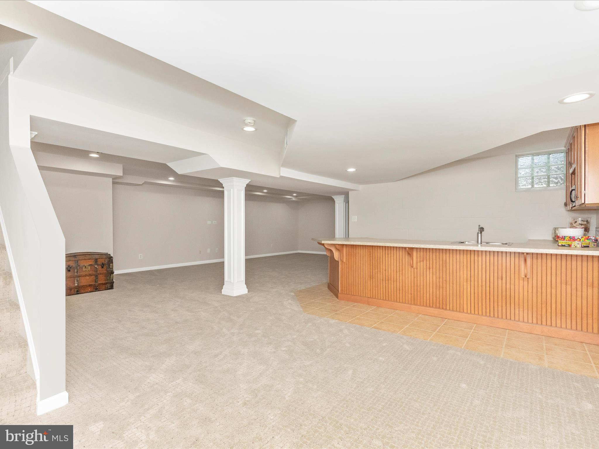 10929 Bellehaven Boulevard Damascus, MD 20872 - Photo 30 of 39 Bar/Entertaining Area