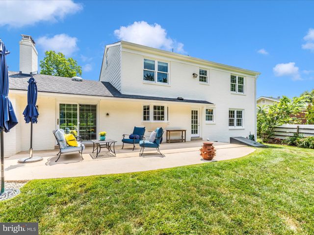 $727,500 | 10929 Bellehaven Boulevard, Damascus, MD 20872