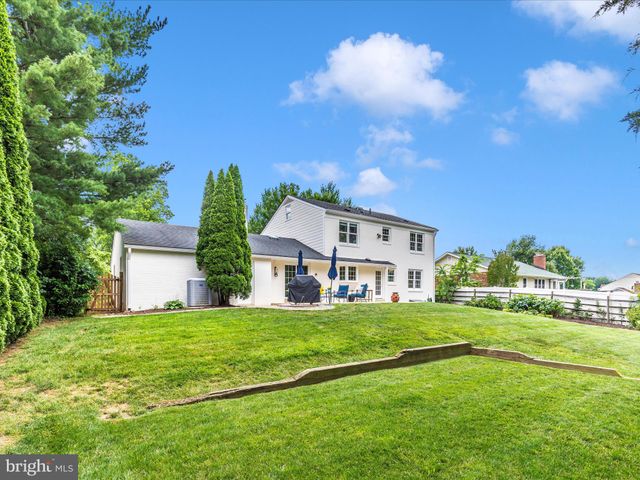 $727,500 | 10929 Bellehaven Boulevard, Damascus, MD 20872