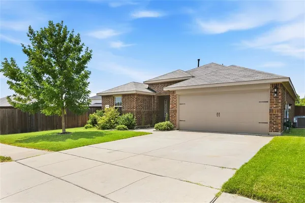 $2,100 | 3006 Pitchfork Way, Forney, TX 75126