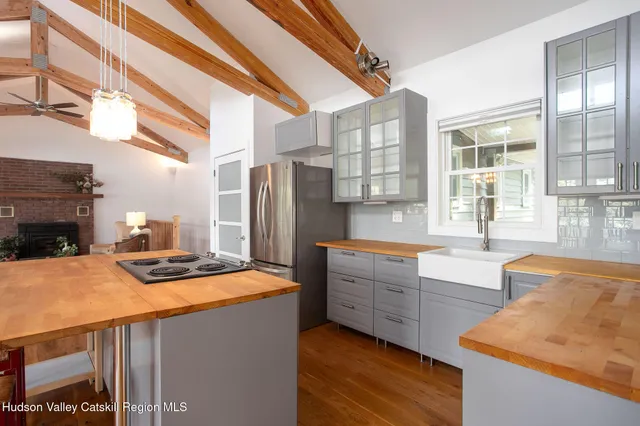 $645,000 | 1084 Lakeview Road, Copake, NY 12516