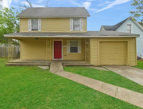 $1,495 | 405 South 3rd Street, La Porte, TX 77571