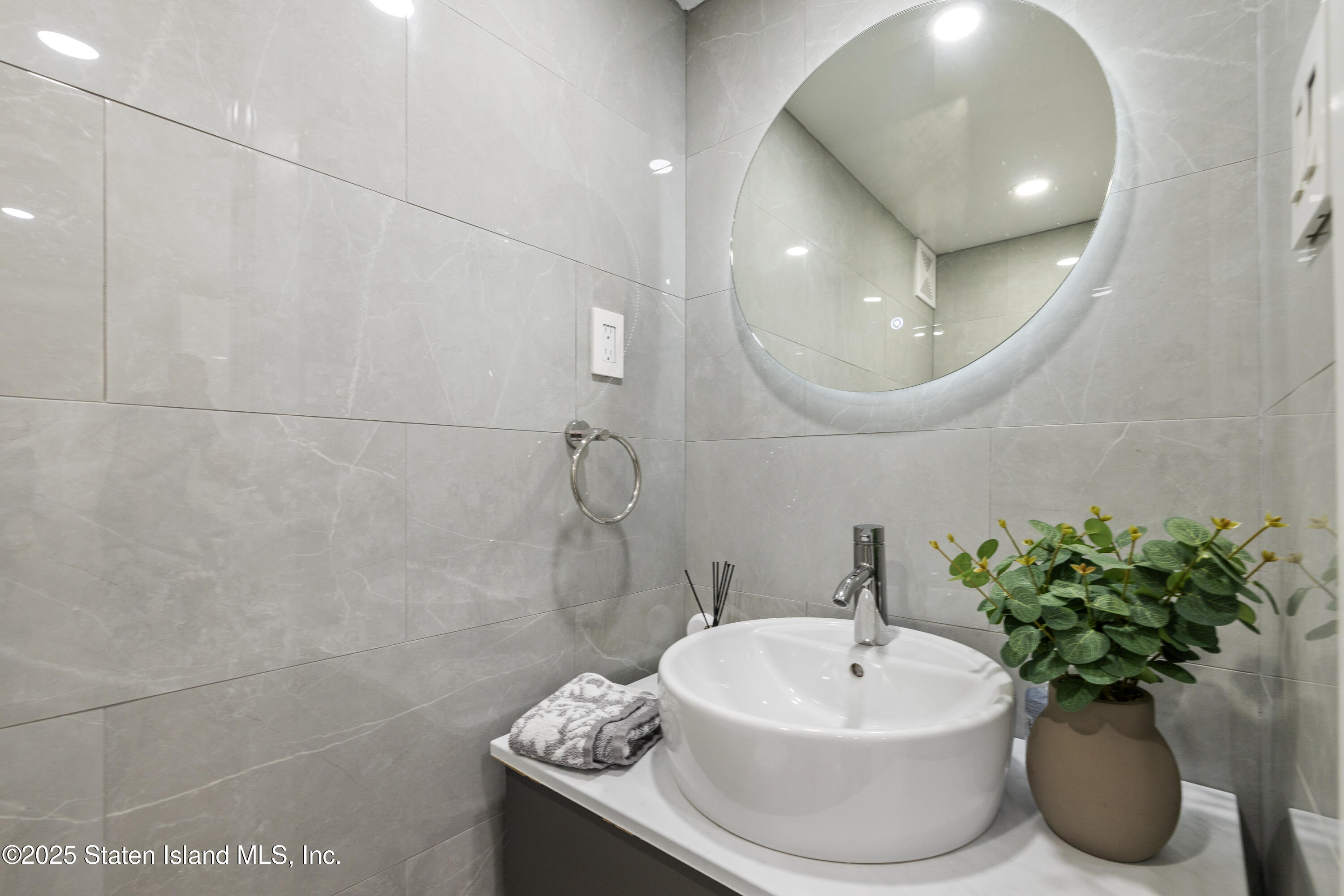 38 Deborah Loop Staten Island, NY 10312 - Photo 11 of 16 2Z3A7776