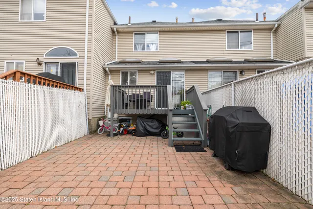 $675,000 | 38 Deborah Loop | Annadale