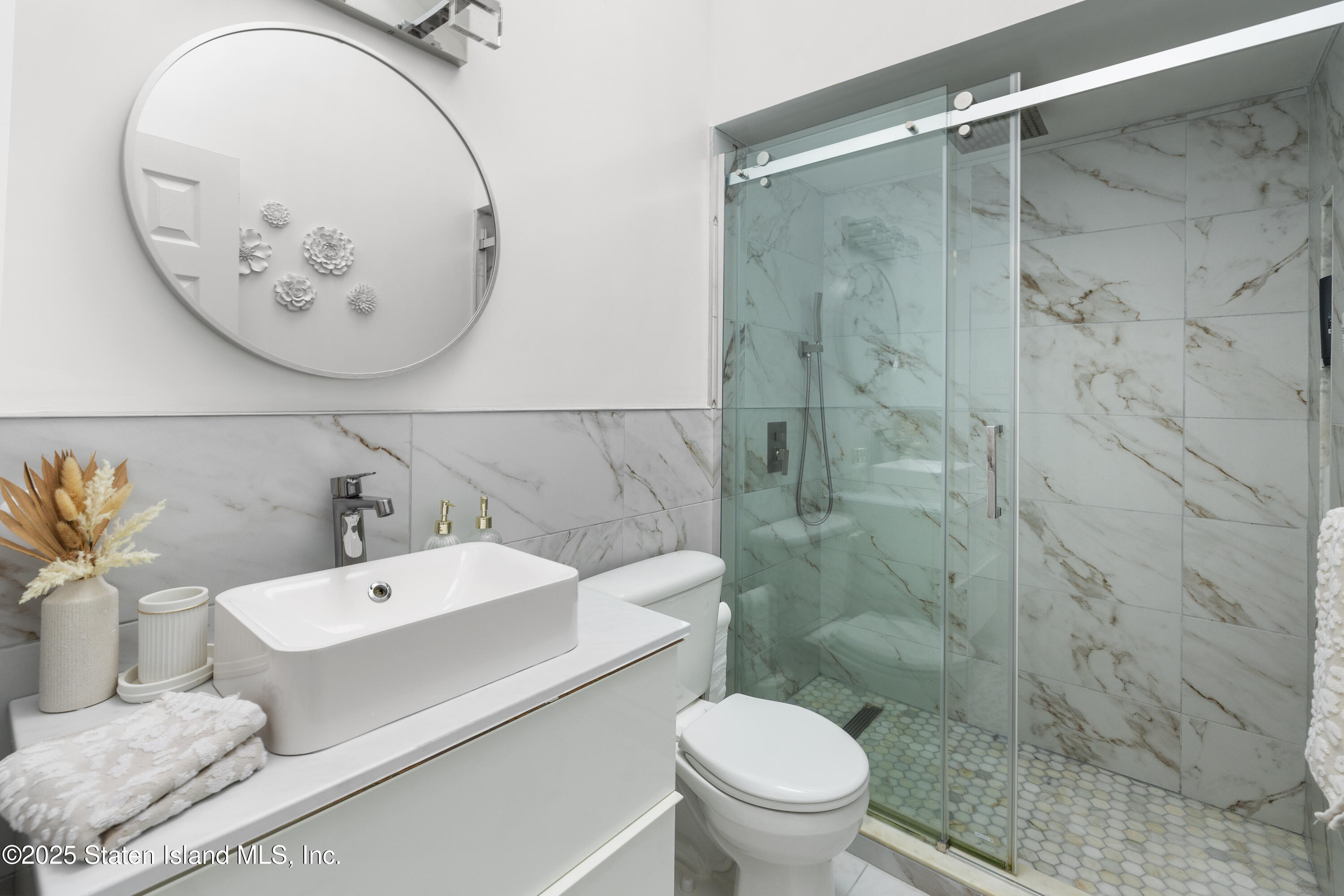 38 Deborah Loop Staten Island, NY 10312 - Photo 10 of 16 2Z3A7831