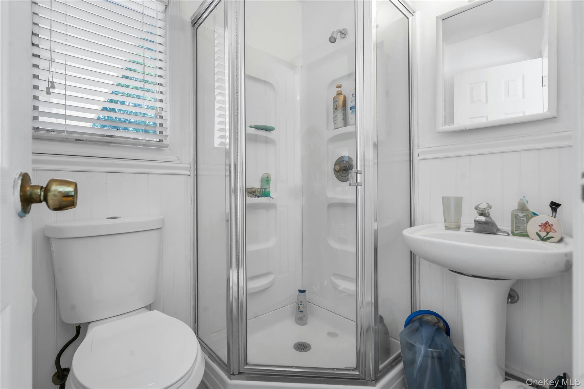34 Aberdeen Road Smithtown, NY 11787 - Photo 18 of 38