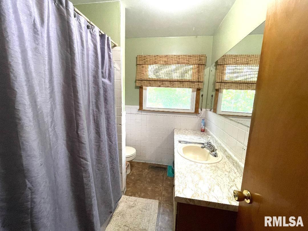 2066 Ross Road Centralia, IL 62801 - Photo 14 of 17 Gallery Image 14