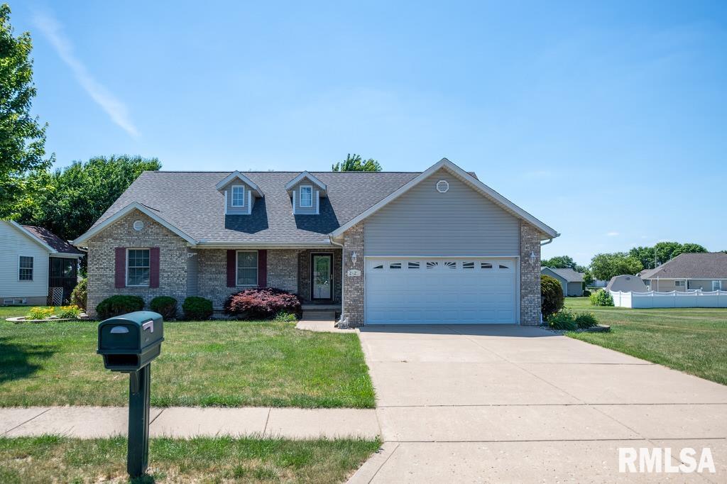 2425 Delaware Street Pekin, IL 61554 - Photo 2 of 13