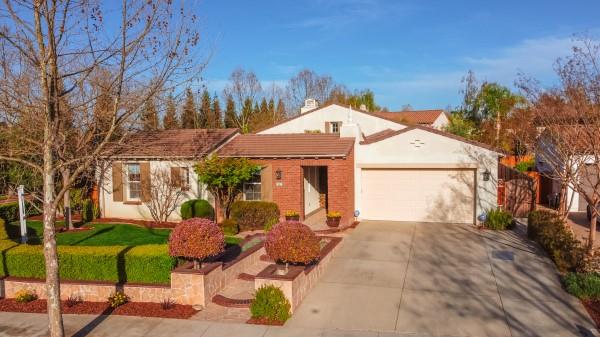 7562 Strath Place Gilroy, CA 95020 - Photo 3 of 47 Gallery Image 3