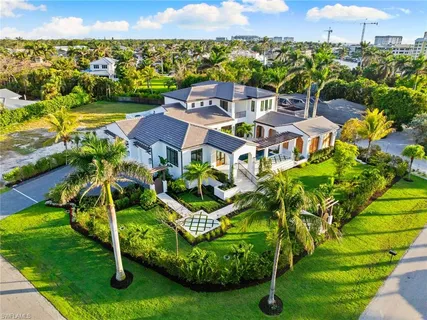 $9,995,000 | 330 Hawser Lane, Naples, FL 34102