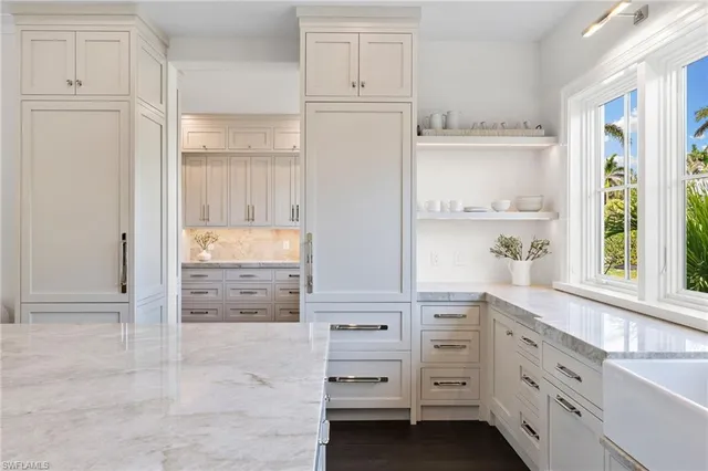 $9,995,000 | 330 Hawser Lane, Naples, FL 34102