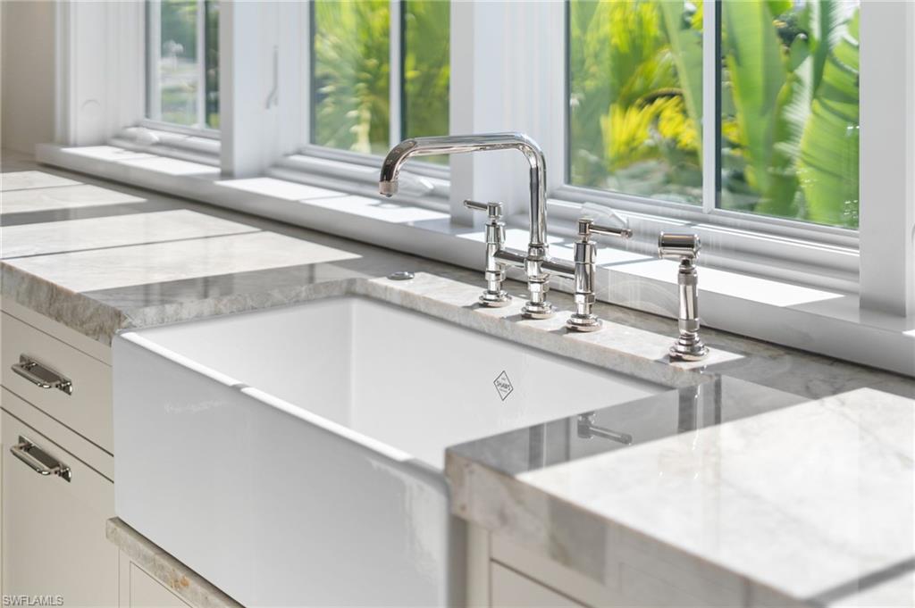 330 Hawser Lane Naples, FL 34102 - Photo 14 of 48