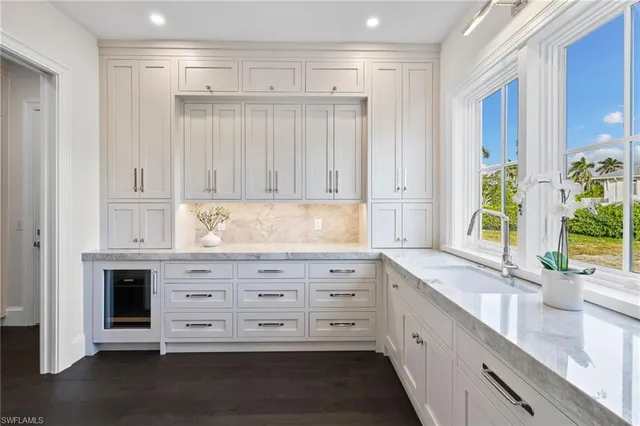 $9,995,000 | 330 Hawser Lane, Naples, FL 34102