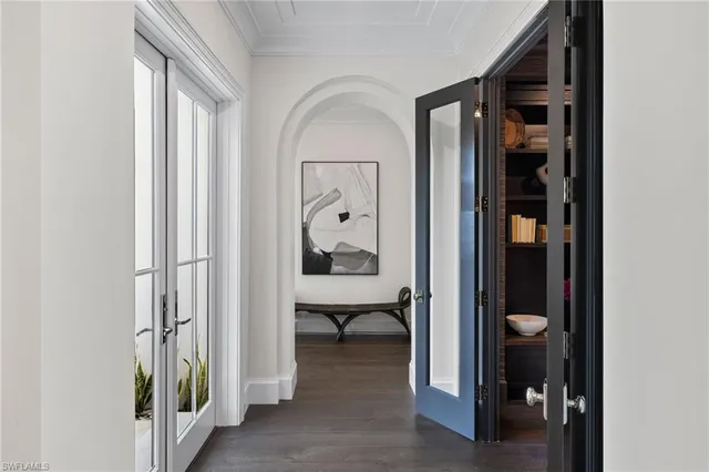 $9,995,000 | 330 Hawser Lane, Naples, FL 34102