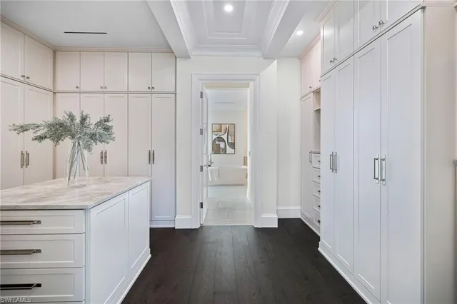 $9,995,000 | 330 Hawser Lane, Naples, FL 34102