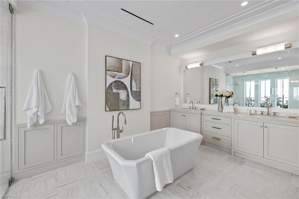 330 Hawser Lane Naples, FL 34102 - Photo 20 of 44 Primary bath