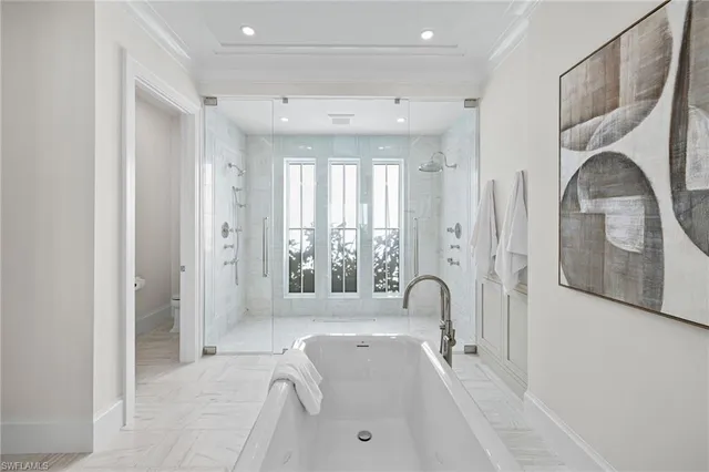 $9,995,000 | 330 Hawser Lane, Naples, FL 34102