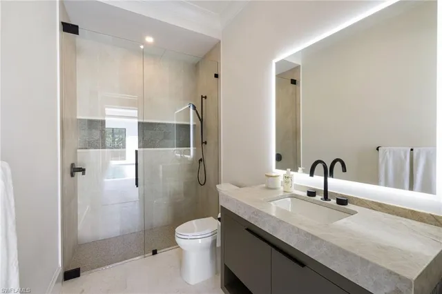 $9,995,000 | 330 Hawser Lane, Naples, FL 34102