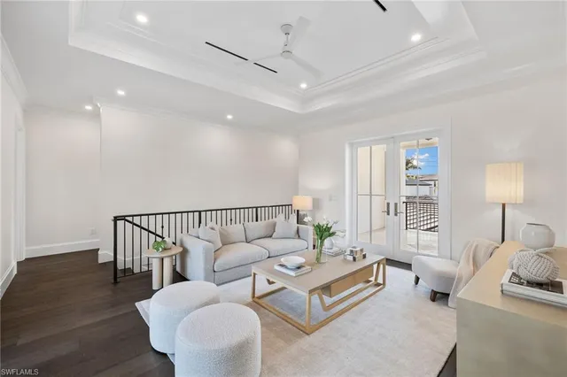 $9,995,000 | 330 Hawser Lane, Naples, FL 34102