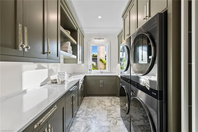 $9,995,000 | 330 Hawser Lane, Naples, FL 34102