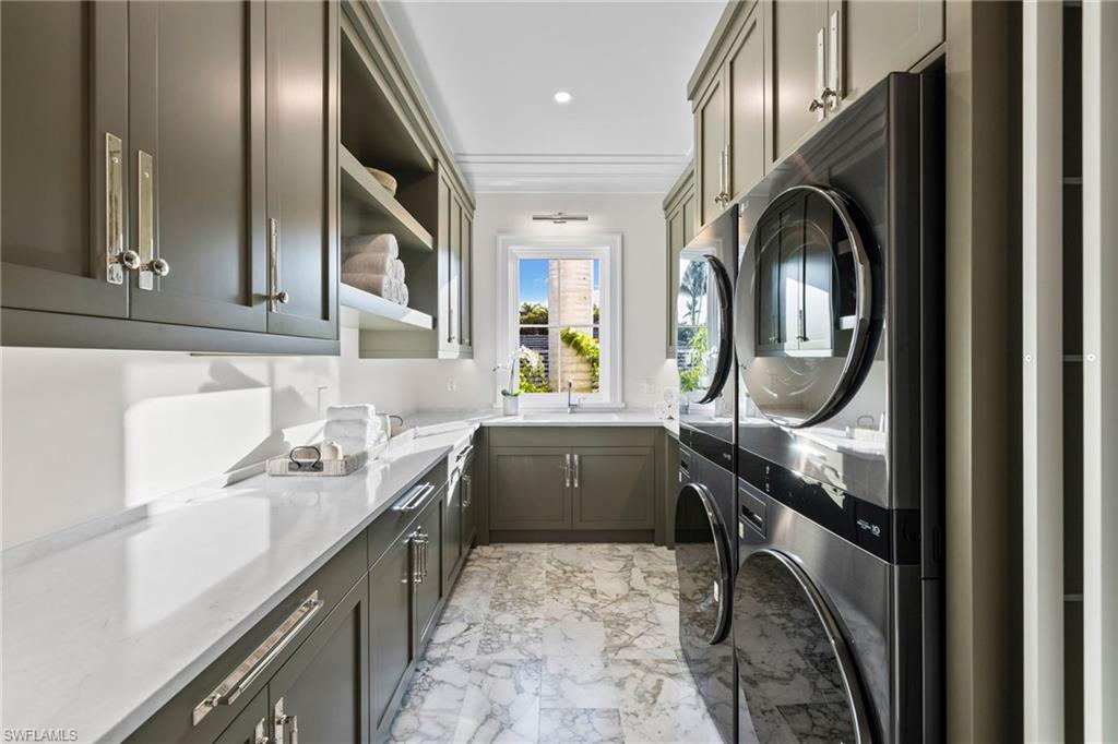 330 Hawser Lane Naples, FL 34102 - Photo 40 of 48