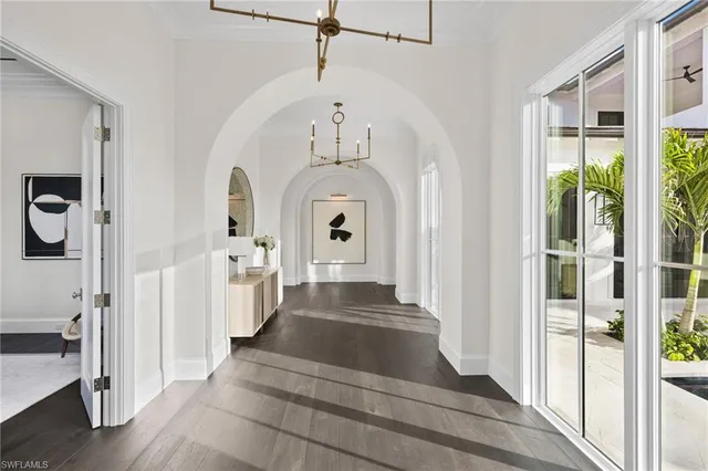 $9,995,000 | 330 Hawser Lane, Naples, FL 34102