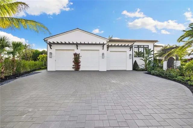 $9,995,000 | 330 Hawser Lane, Naples, FL 34102