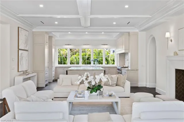 $9,995,000 | 330 Hawser Lane, Naples, FL 34102