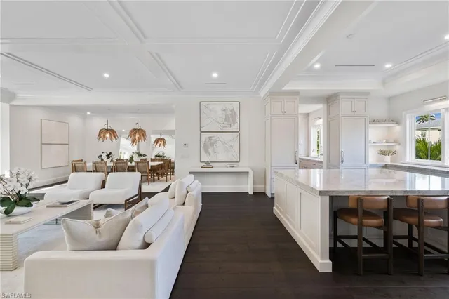 $9,995,000 | 330 Hawser Lane, Naples, FL 34102