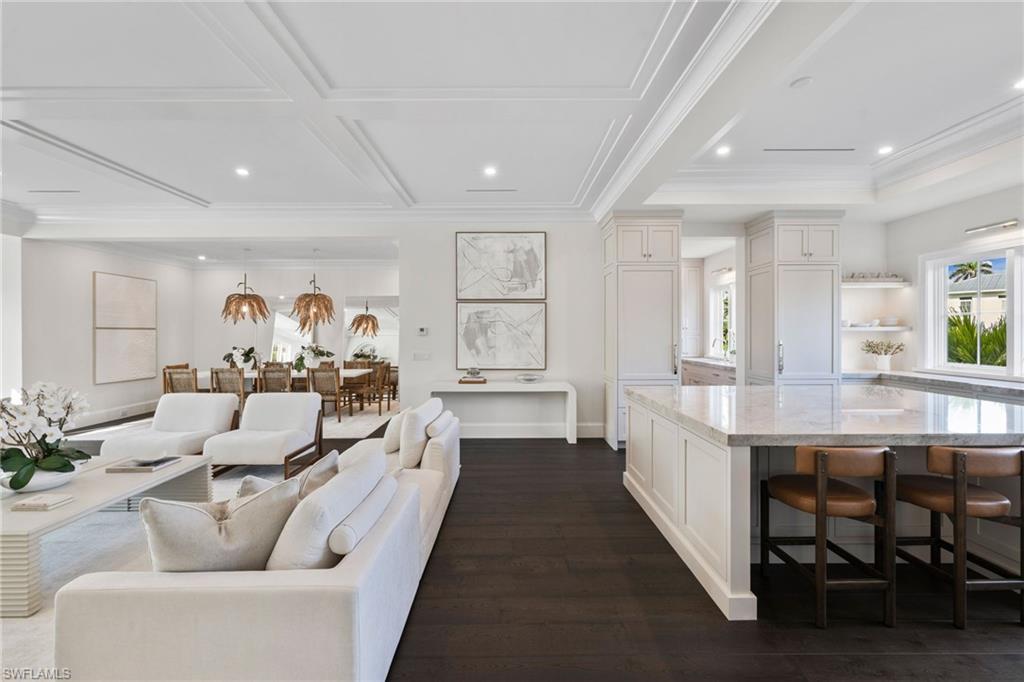 330 Hawser Lane Naples, FL 34102 - Photo 8 of 48