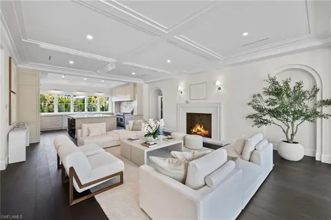 $9,995,000 | 330 Hawser Lane, Naples, FL 34102