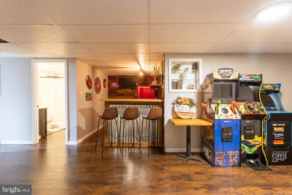 a view of a field with trees