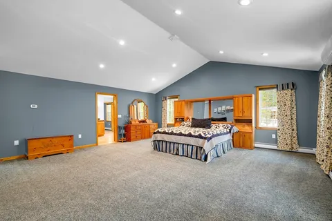 $1,275,000 | 11 Longwood Drive, Lunenburg, MA 01462