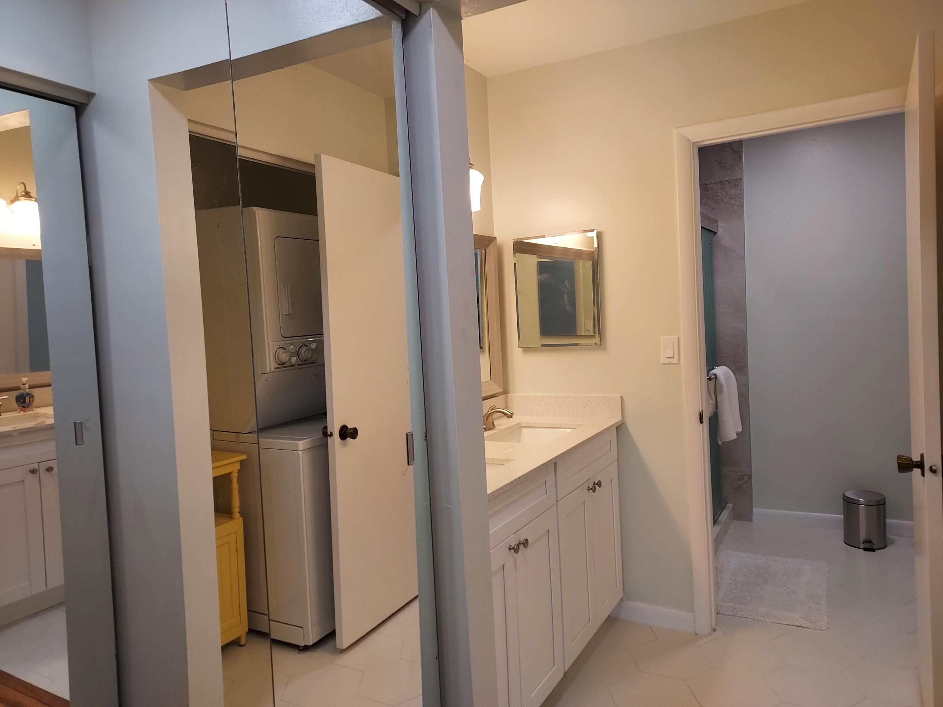 717 Highway 1, Unit 911 Jupiter, FL 33477 - Photo 17 of 32 Primary bath