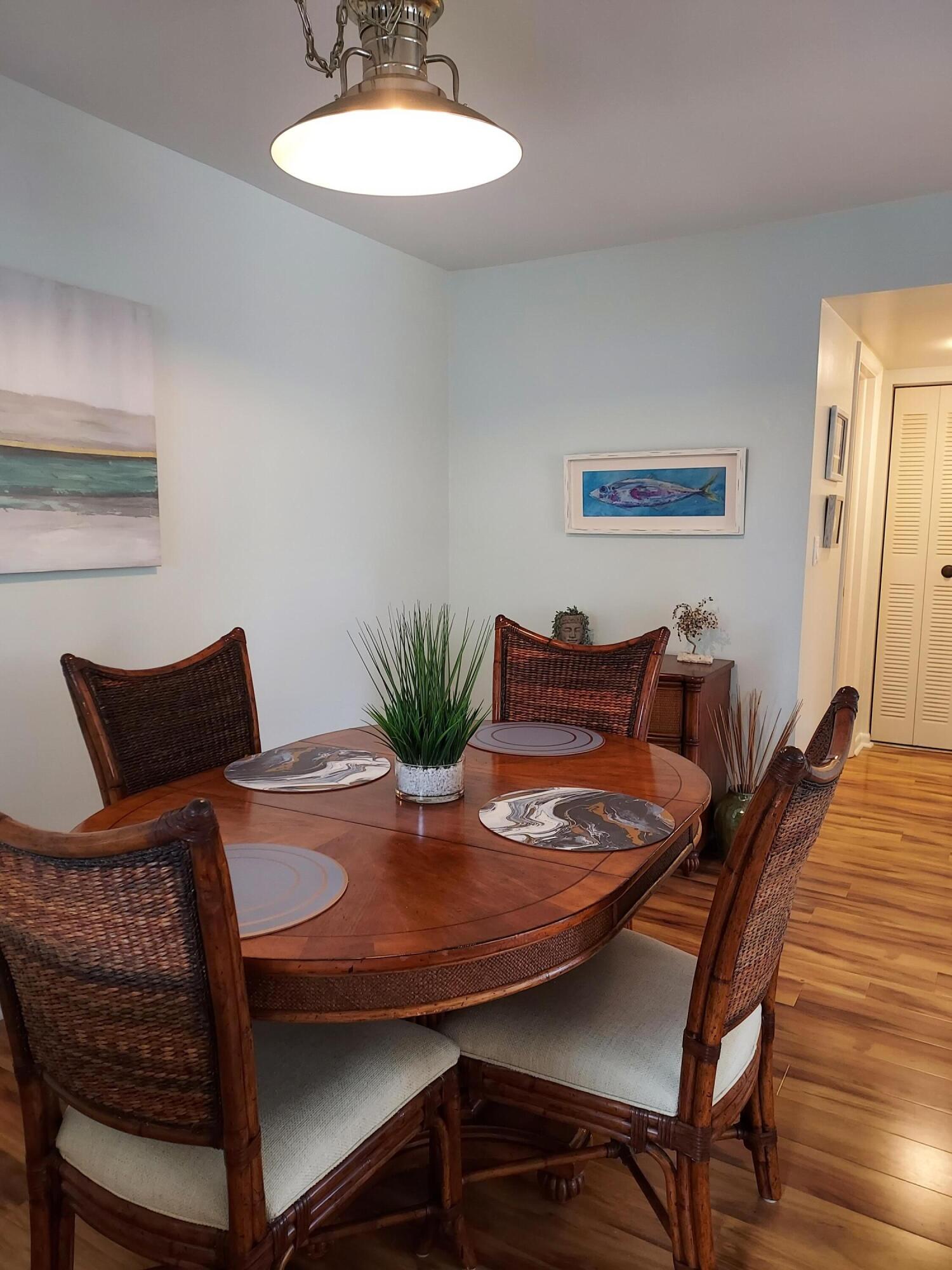 717 Highway 1, Unit 911 Jupiter, FL 33477 - Photo 6 of 32 Dining area
