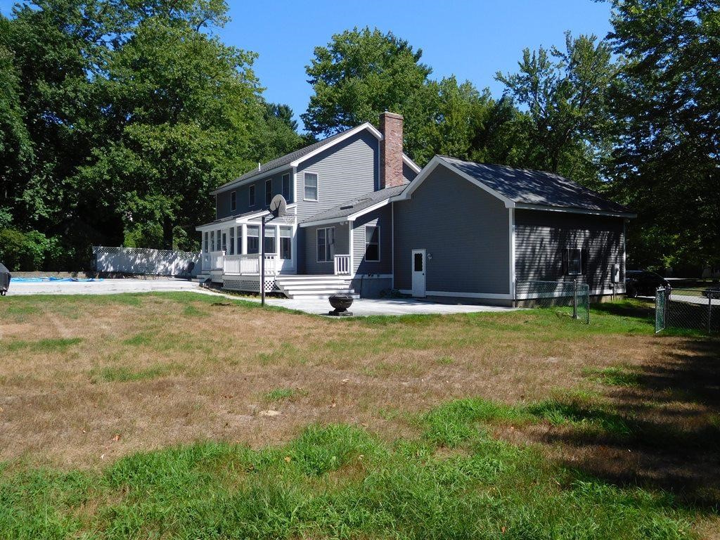 4 Grandview Road Pelham, NH 03076 - Photo 2 of 29