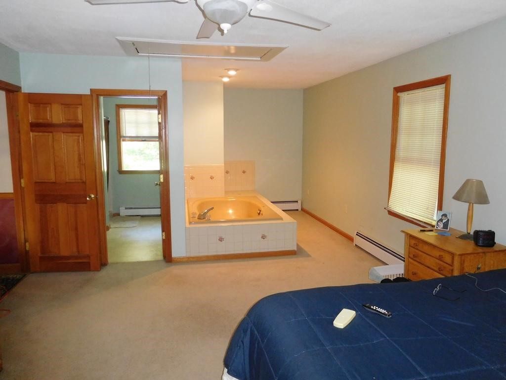 4 Grandview Road Pelham, NH 03076 - Photo 17 of 29
