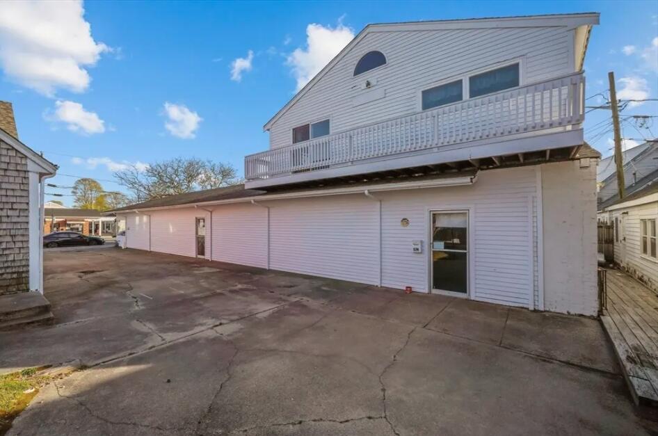 574 Main Street Hyannis, MA 02601 - Photo 14 of 29 574-mainst-hyannis-exterior-5