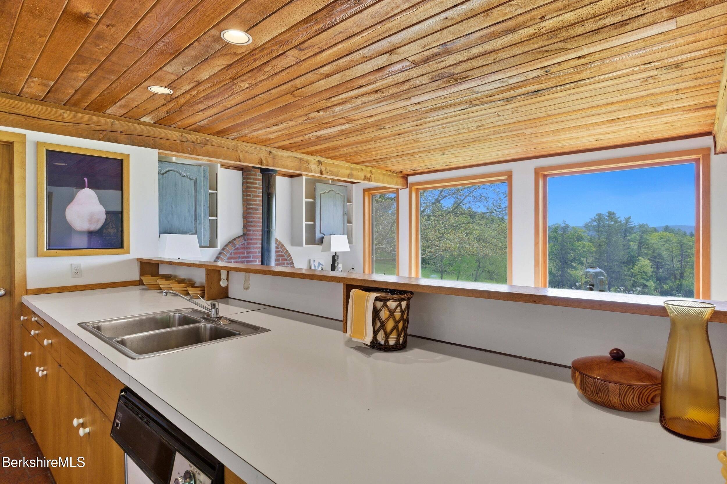 215 Old Stockbridge Road Lenox, MA 01240 - Photo 13 of 31 DSC00194