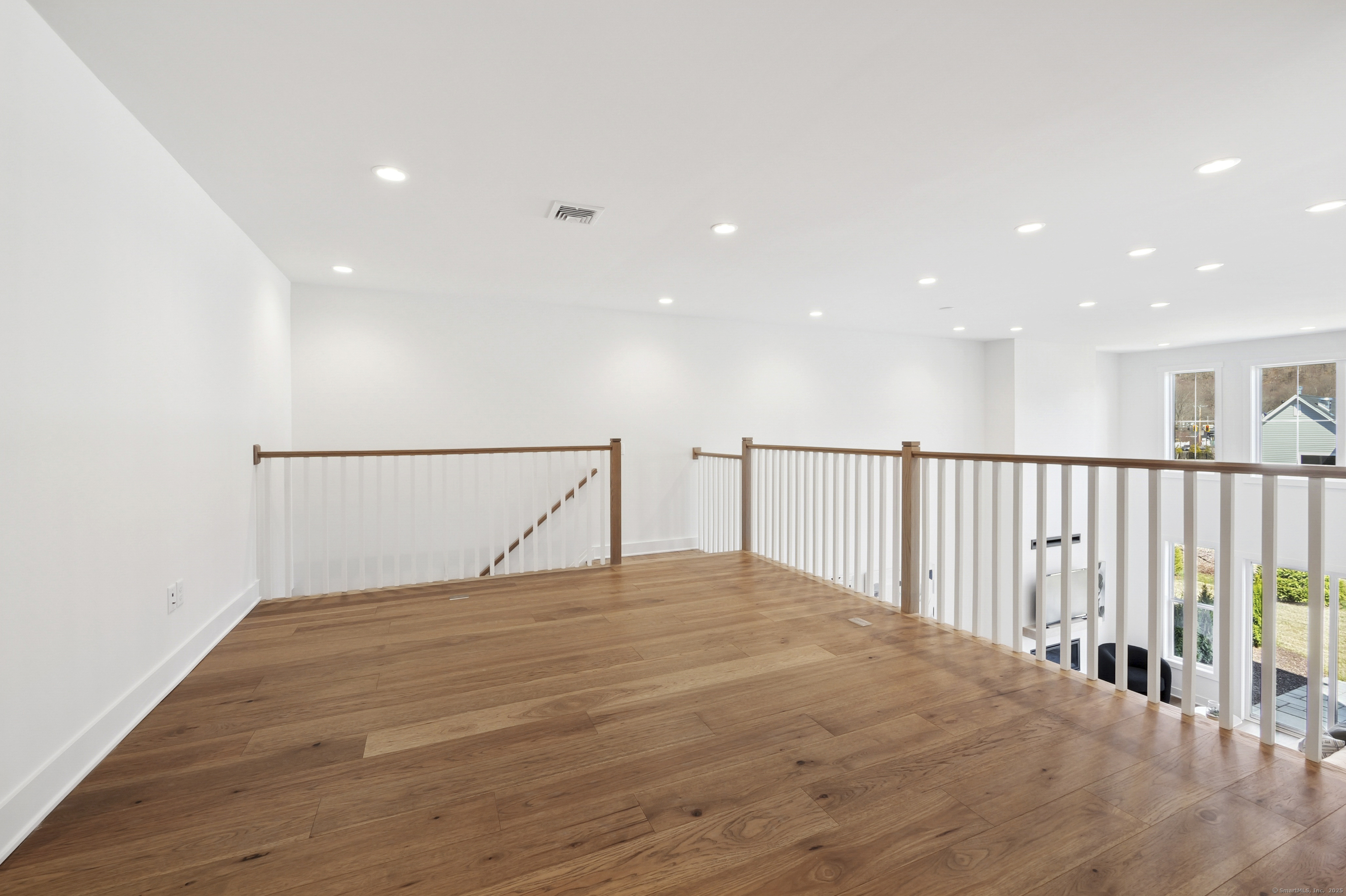 12 Whisper Rdg Way, Unit 45 Woodbridge, CT 06525 - Photo 8 of 16