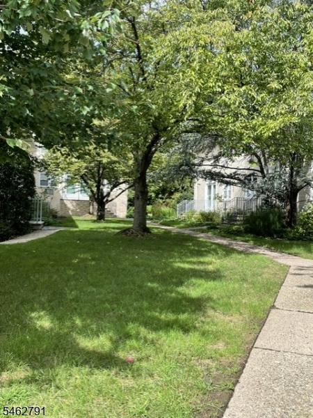 470 Valley Road, Unit A4 Montclair, NJ 07043 - Photo 3 of 14 Gallery Image 3