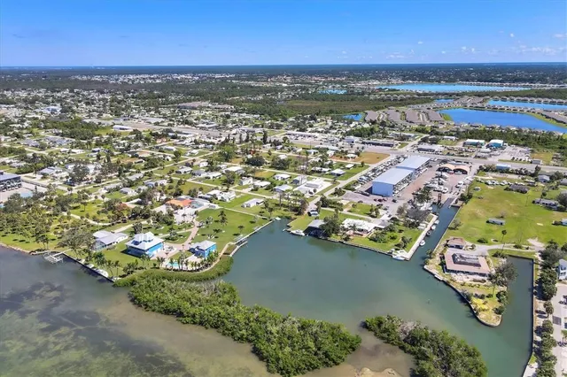 $3,300 | 3280 Holly Avenue, Englewood, FL 34224