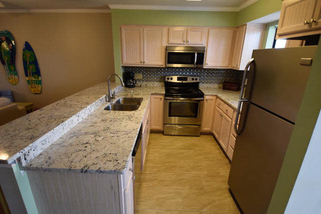 25861 Canal Road, Unit 52 Orange Beach, AL 36561 - Photo 2 of 21 Kitchen