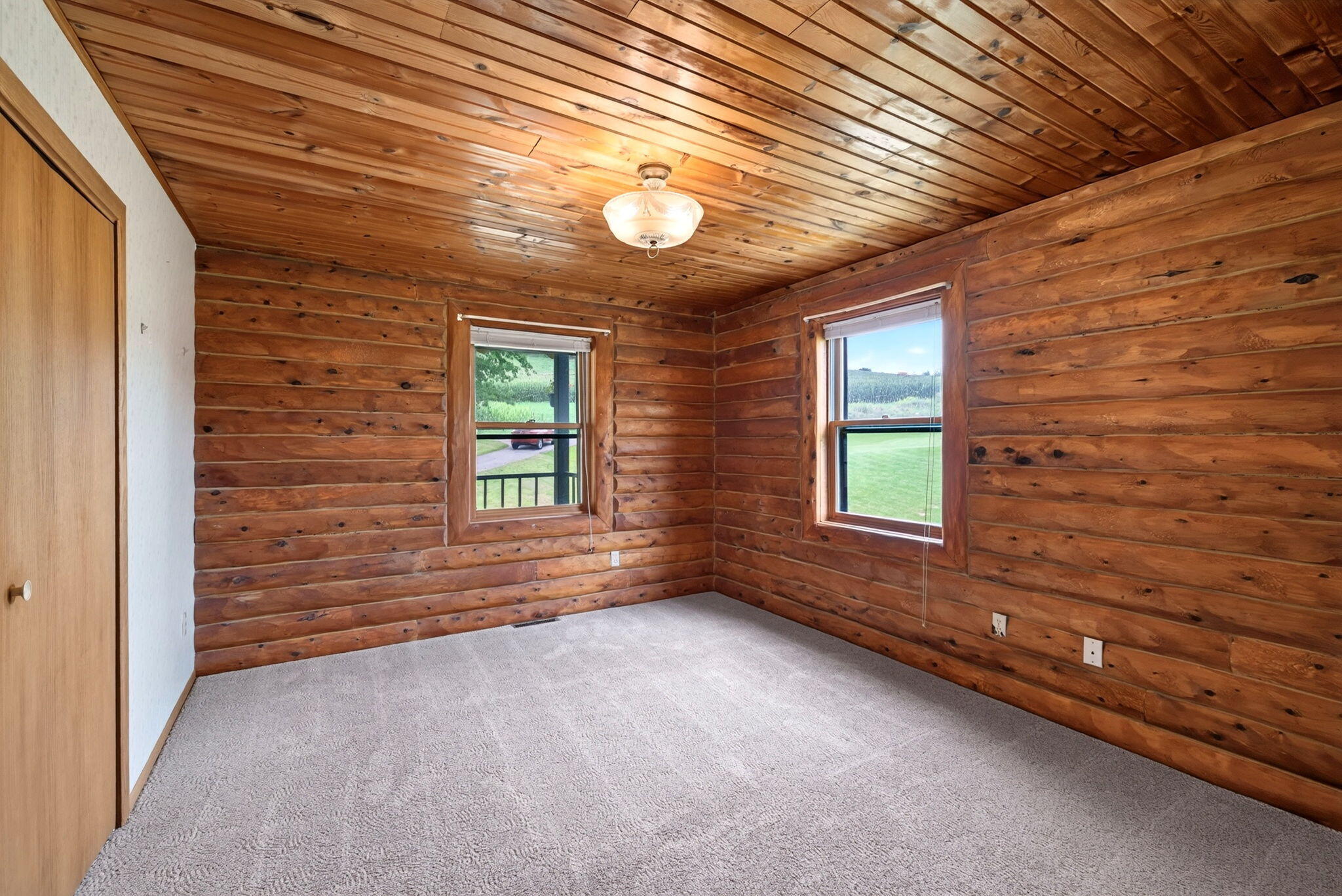 565 Beckman Road La Crescent, MN 55947 - Photo 11 of 50 Bedroom 1