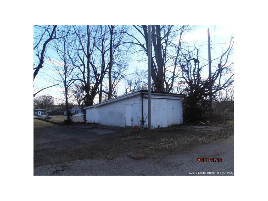 409 Mulberry Street Utica, IN 47130 - Photo 3 of 35