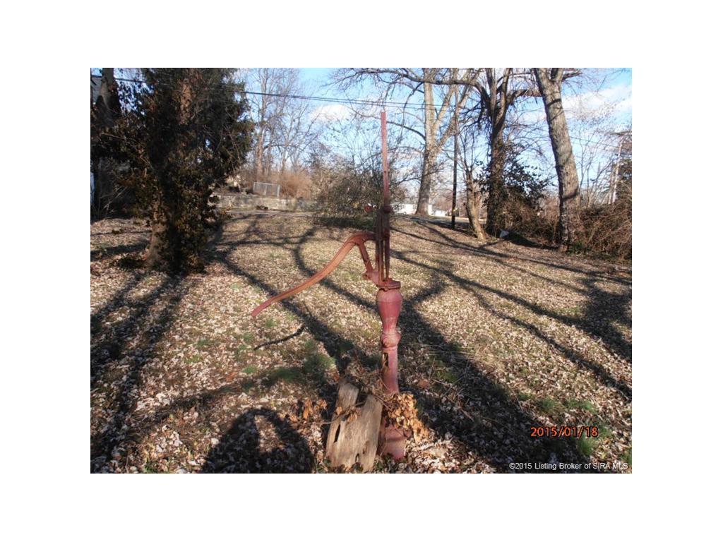 409 Mulberry Street Utica, IN 47130 - Photo 9 of 35