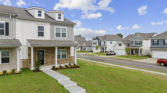 $349,900 | 350 Canonbury Drive, Lebanon, TN 37087