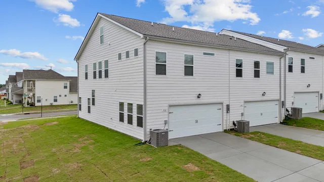 $349,900 | 350 Canonbury Drive, Lebanon, TN 37087