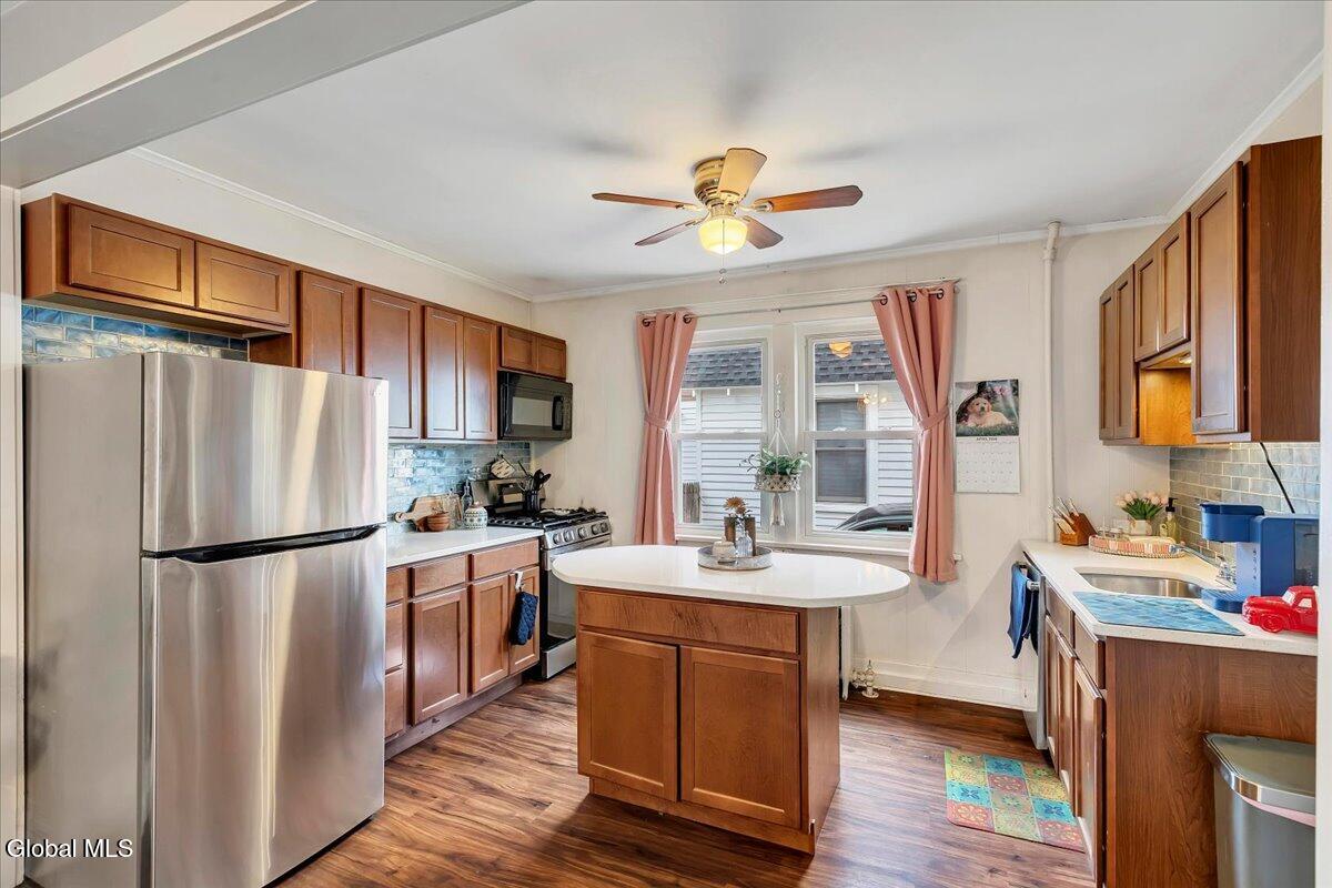 1075 Keyes Avenue Schenectady, NY 12309 - Photo 16 of 42 16-IMG_8146